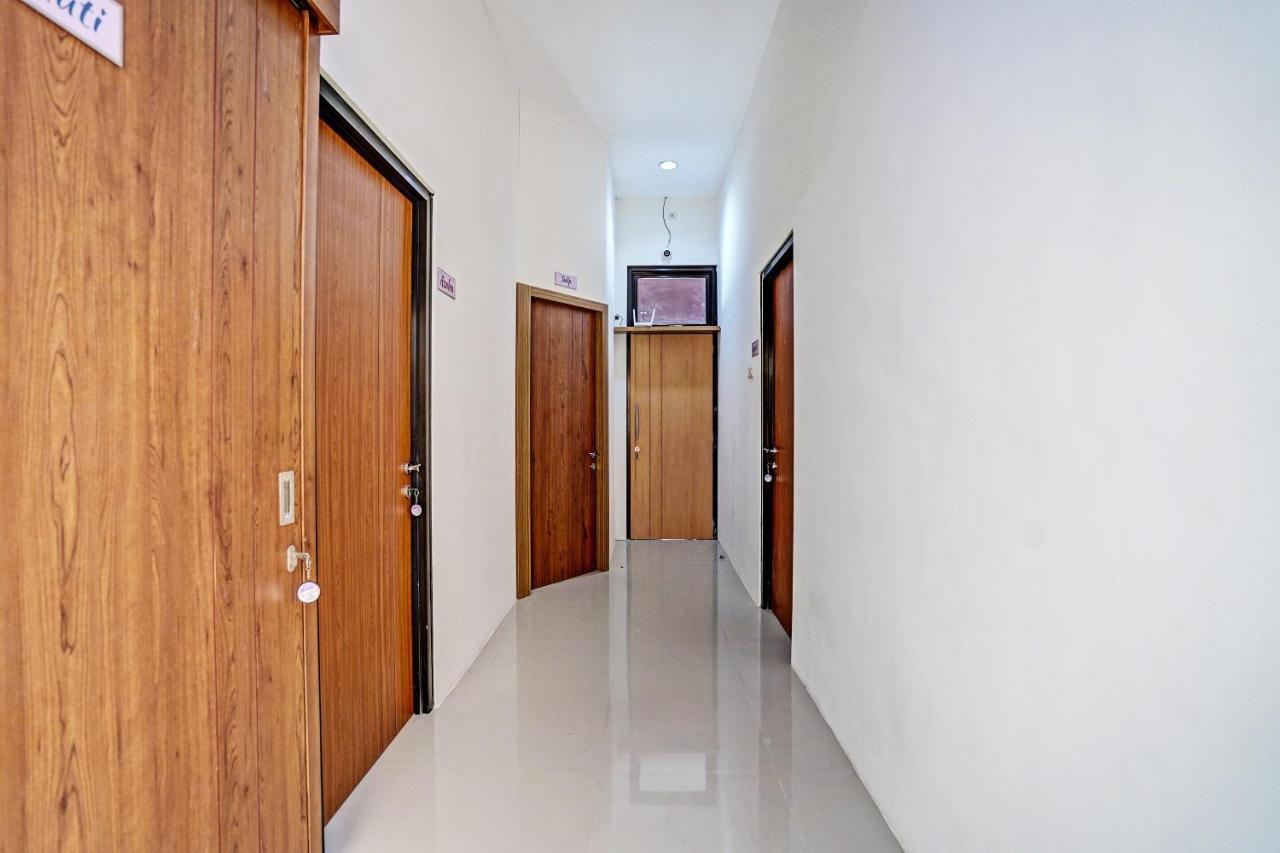 Oyo 92435 Sunlo Cozy Home Family Homestay Syariah Surabaja Exteriér fotografie